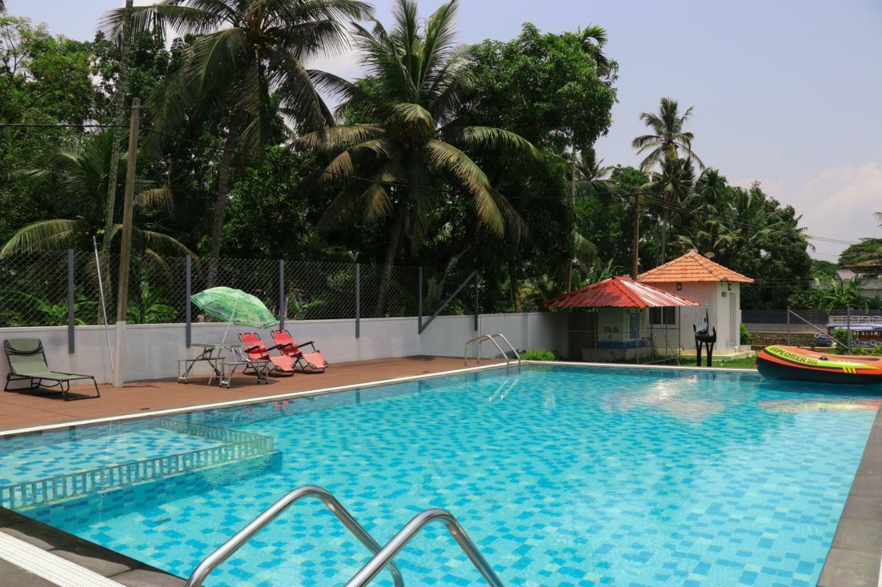 Water'S Edge Villas Alappuzha Bagian luar foto