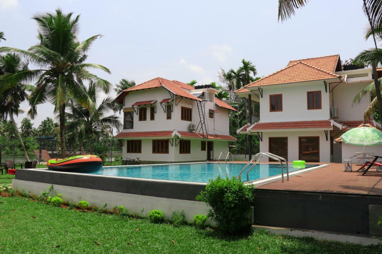 Water'S Edge Villas Alappuzha Bagian luar foto